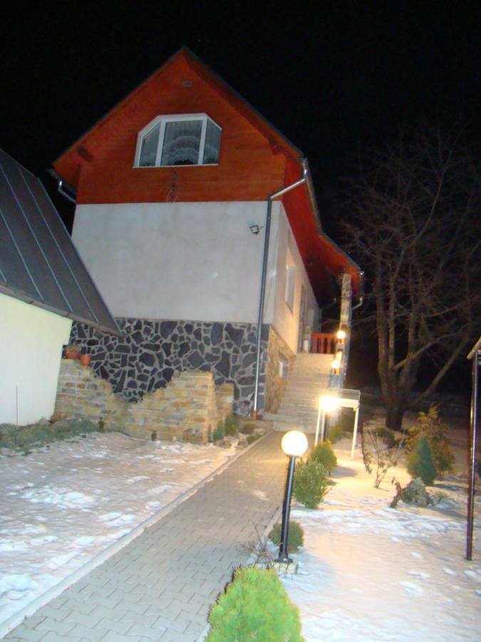 A-Privat Hotel Liptovský Mikuláš Buitenkant foto